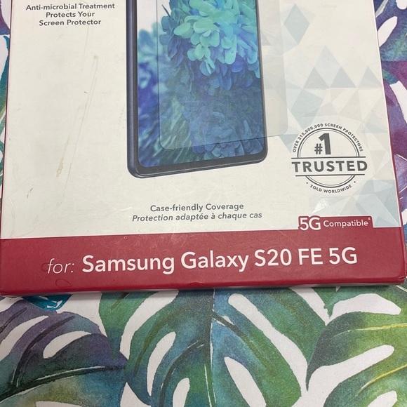 Screen Protector - Picture 4 of 8